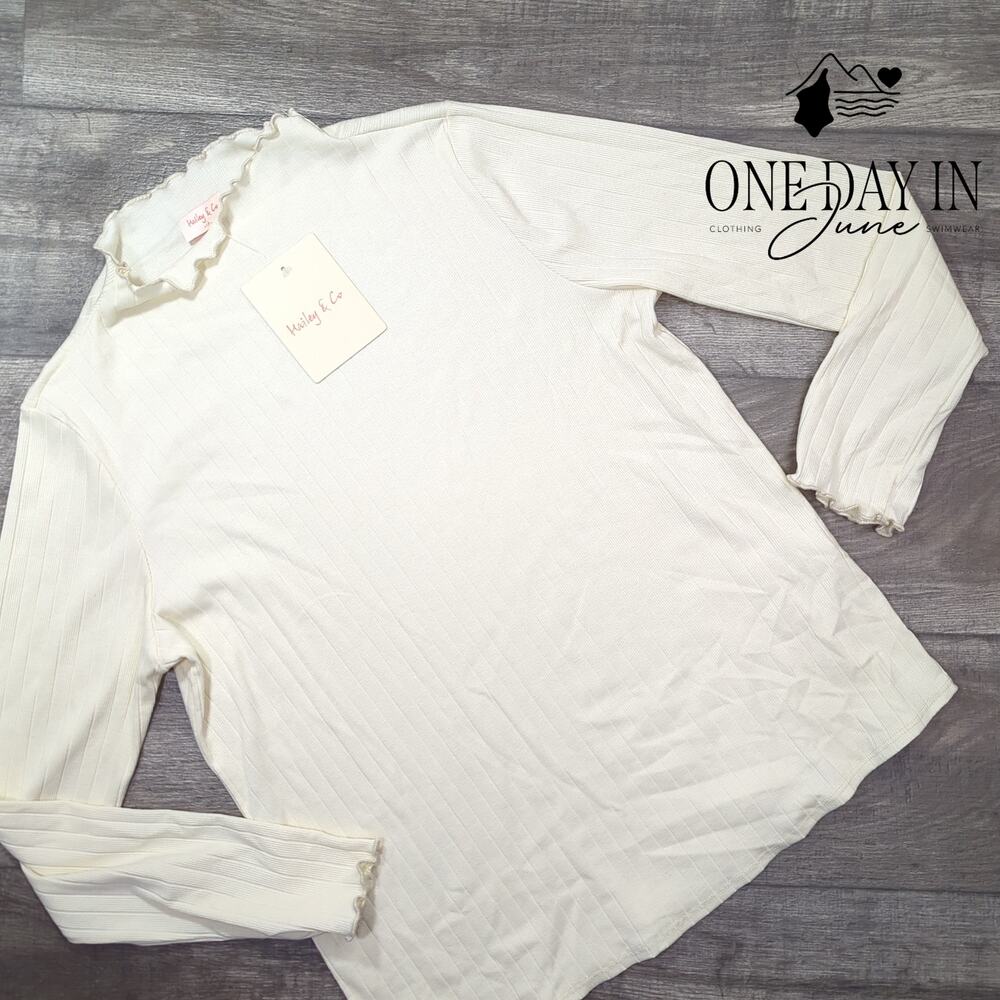 Hailey & Co Ribbed Lettuce Edge Long Sleeve Top Size 1X